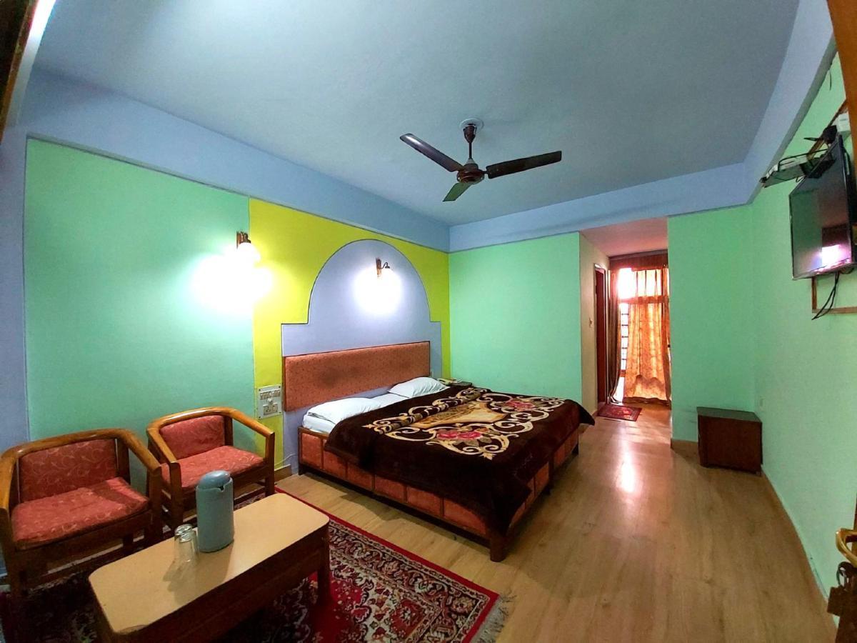 Goroomgo Radha Continental Nainital Εξωτερικό φωτογραφία